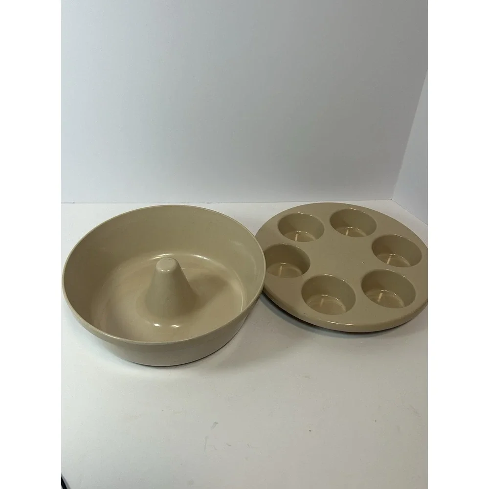 Anchor Hocking Microware Tan Bundt Pan and 6 Cup Muffin Egg Poacher PM459 PM447